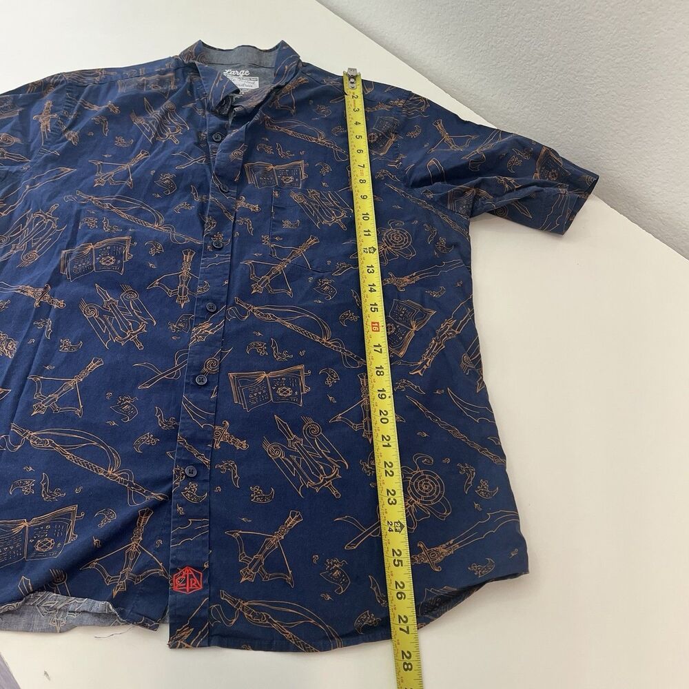 Critical Role Mighty Nein Weapons Button Up Short Sleeve Shirt Size Large Navy - Picture 7 of 7